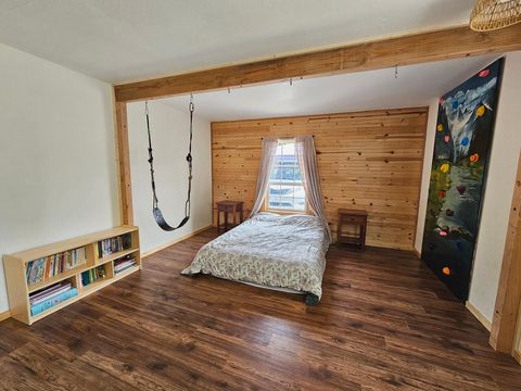 Tiny photo for 1931 Dellwood Drive, Grants Pass, OR 97526 (MLS # 220212455)