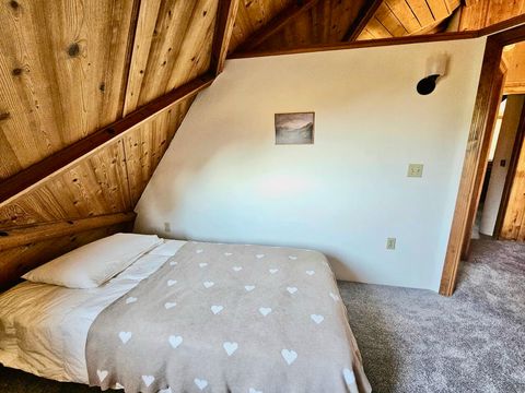 Tiny photo for 1931 Dellwood Drive, Grants Pass, OR 97526 (MLS # 220212455)