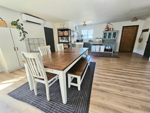 Tiny photo for 1931 Dellwood Drive, Grants Pass, OR 97526 (MLS # 220212455)