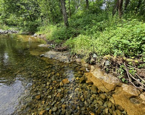 Tiny photo for 1931 Dellwood Drive, Grants Pass, OR 97526 (MLS # 220212455)