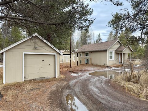 Tiny photo for 16511 Wm Foss Road, La Pine, OR 97739 (MLS # 220214539)