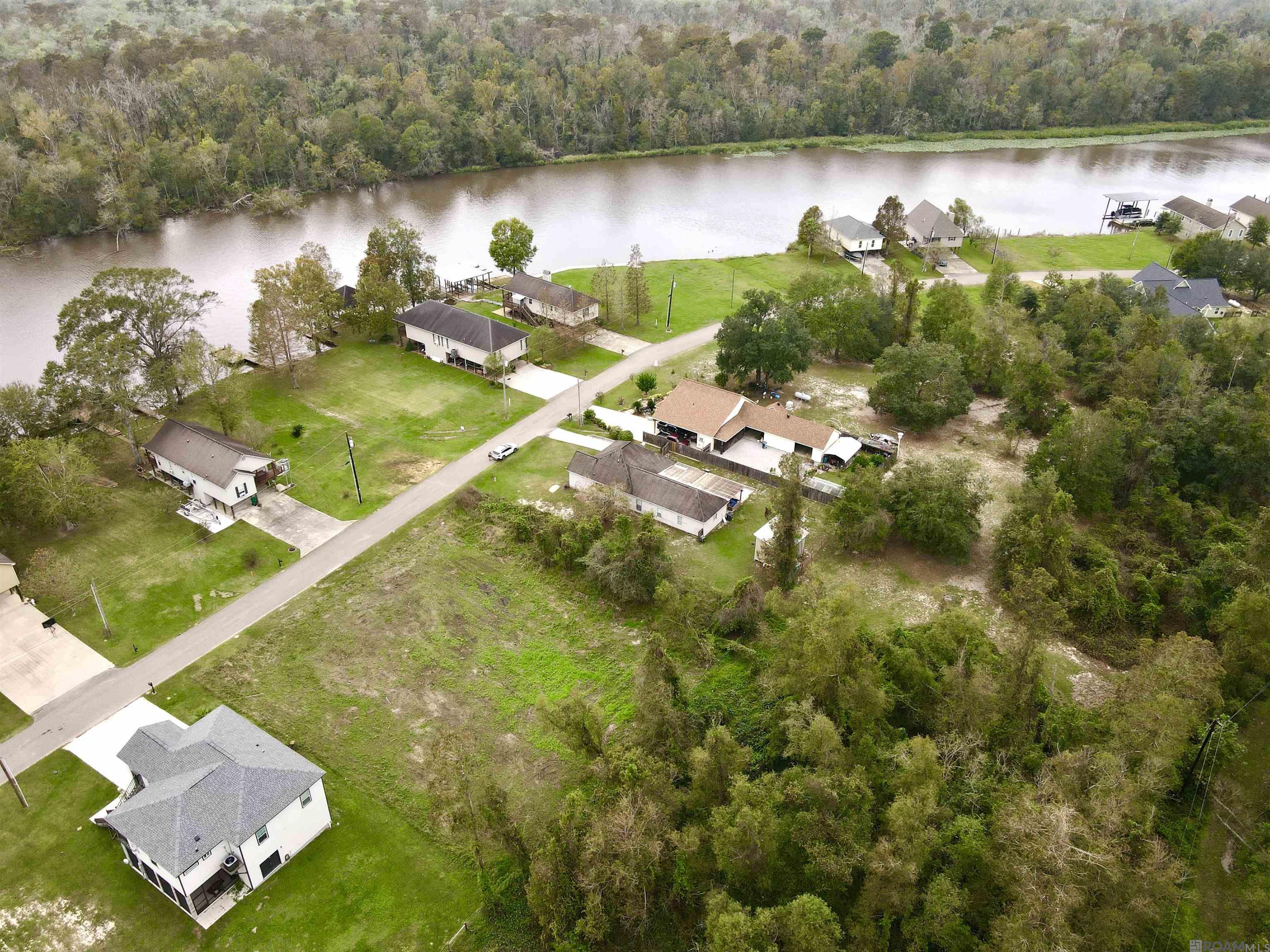 15886 Cypress Point Ln, French Settlement, Louisiana image 5