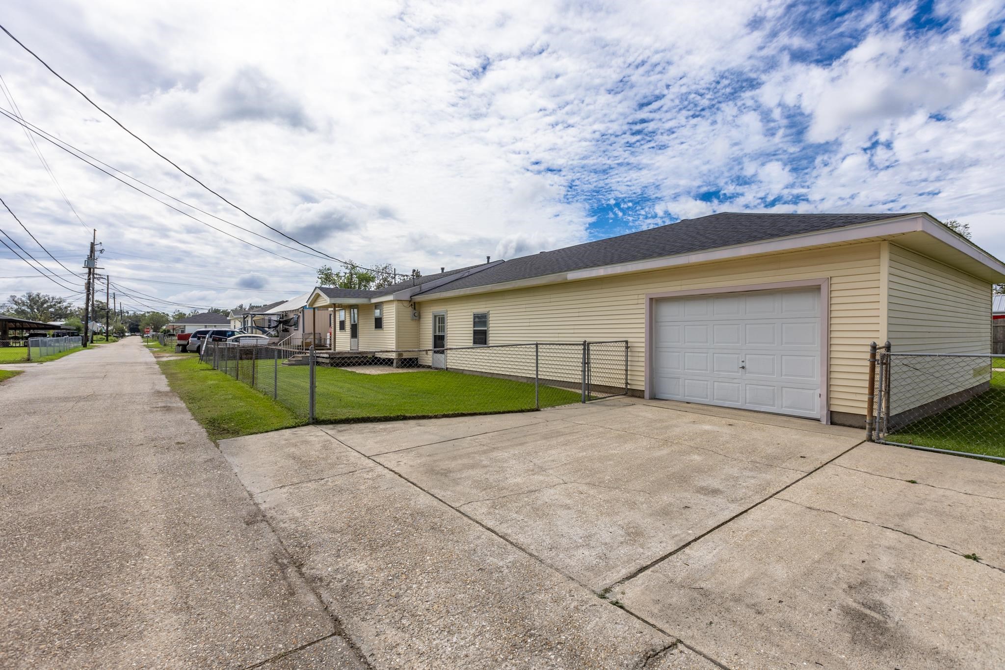 217 Pitre St, Houma, Louisiana image 2