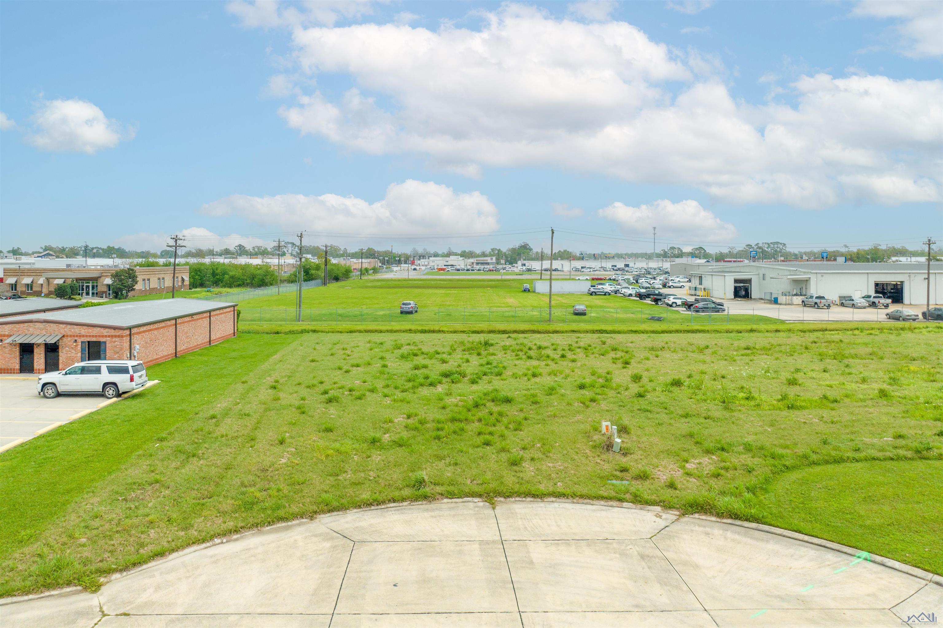 142 Finish Line Lane, Houma, Louisiana image 1