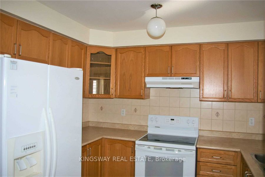 3022 Mission Hill Drive