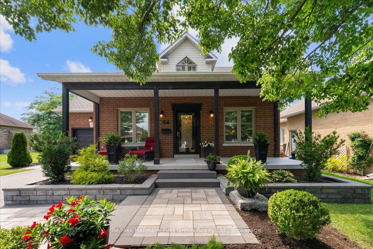 64 Waterbury Crescent