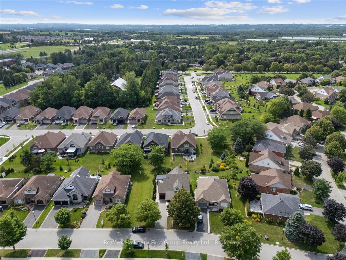 64 Waterbury Crescent