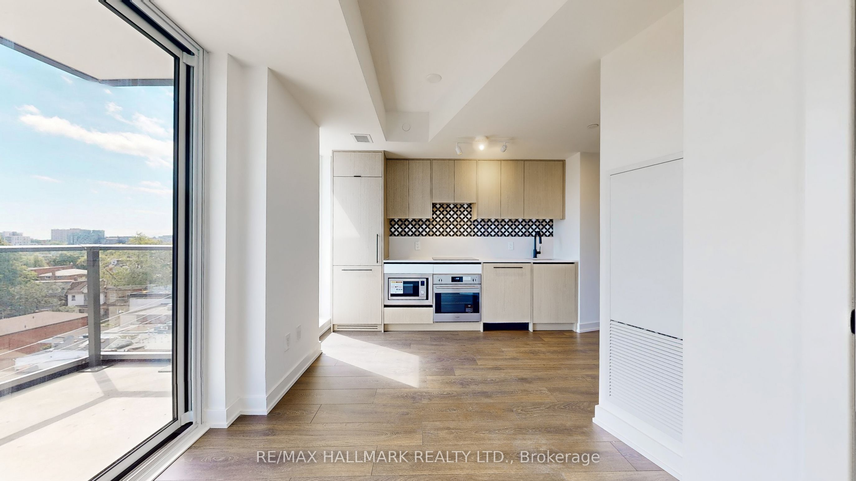 5 Lakeview Avenue 703