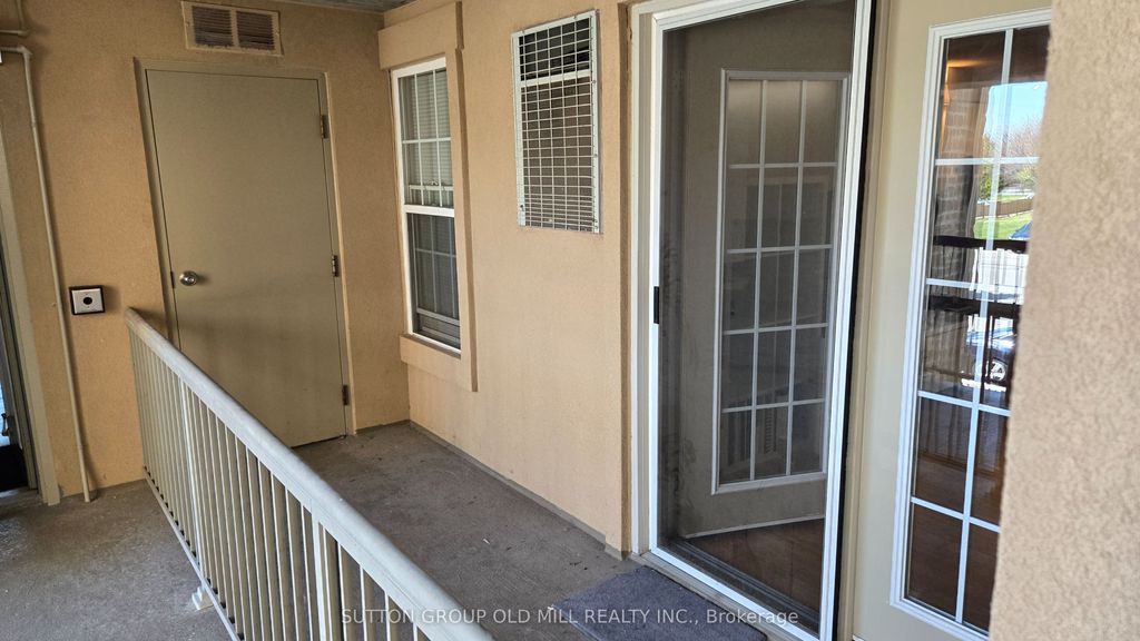 Photo of 1470 Bishops Gate #208, Oakville, ON L6M 4N2 (MLS # W12994006)