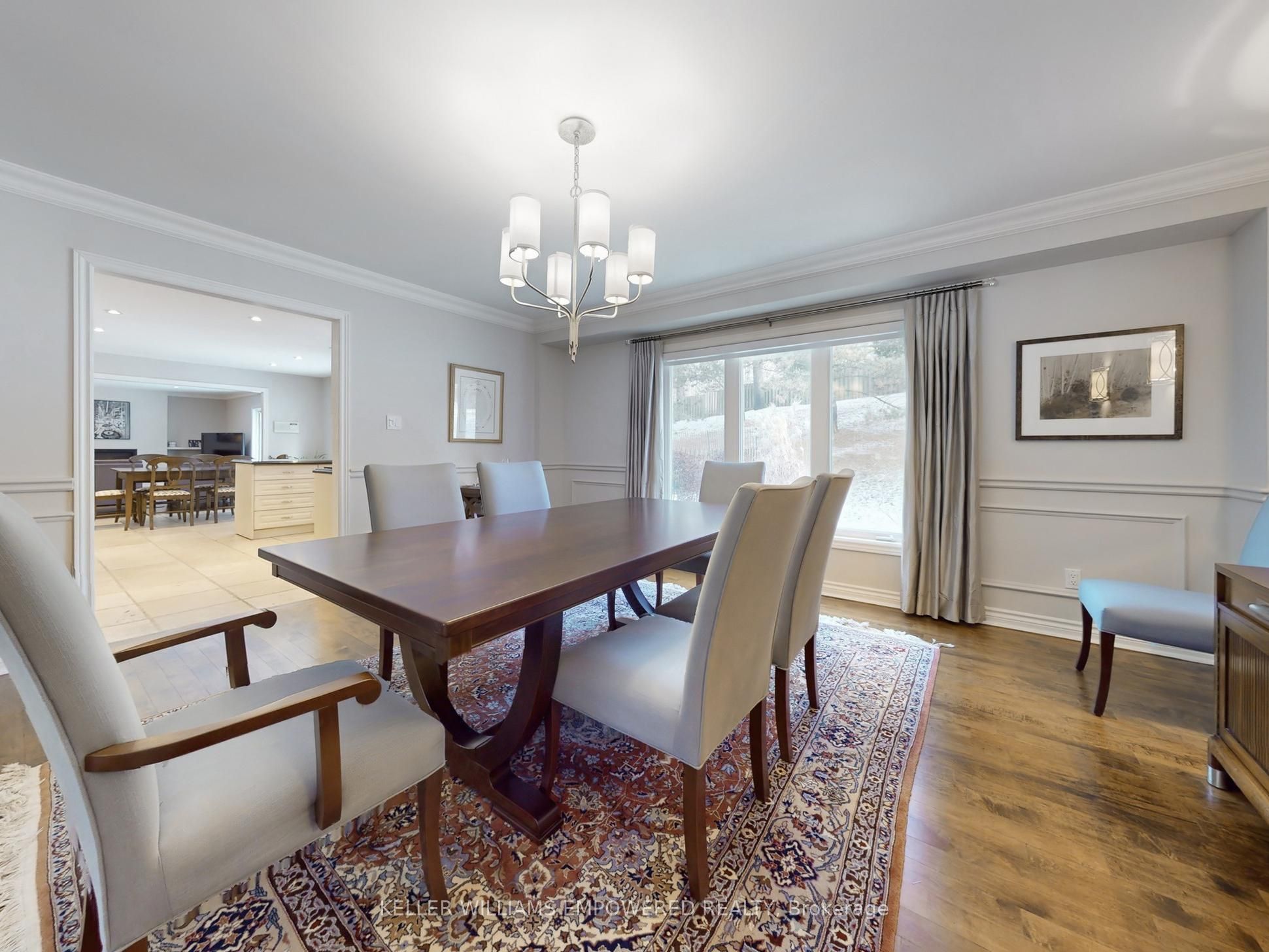 544 Woodland Acres Crescent