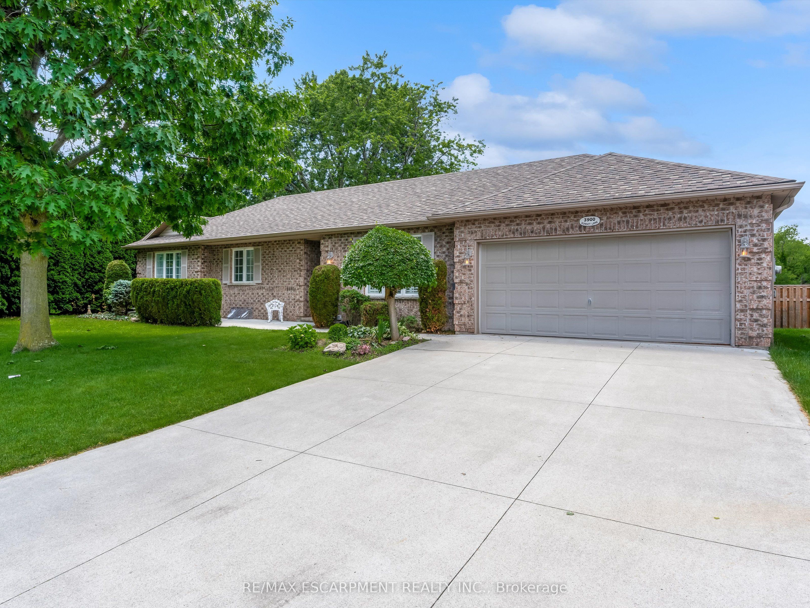 3900 Sunset Lane