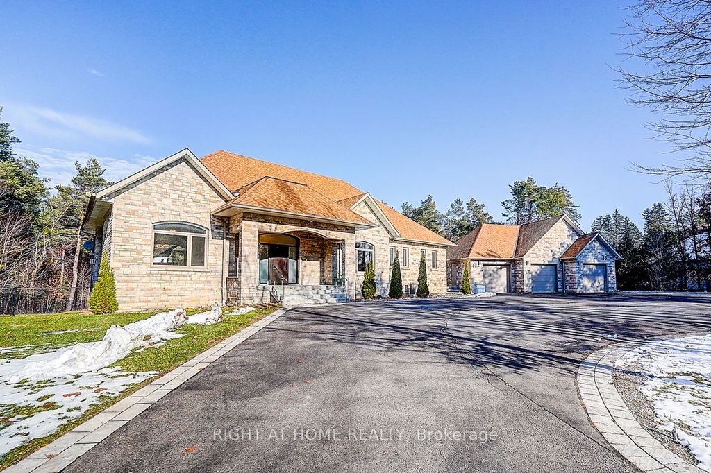 Photo of 45 Loggers Trail, Whitchurch-Stouffville, ON L4A 2L6 (MLS # N12960908)
