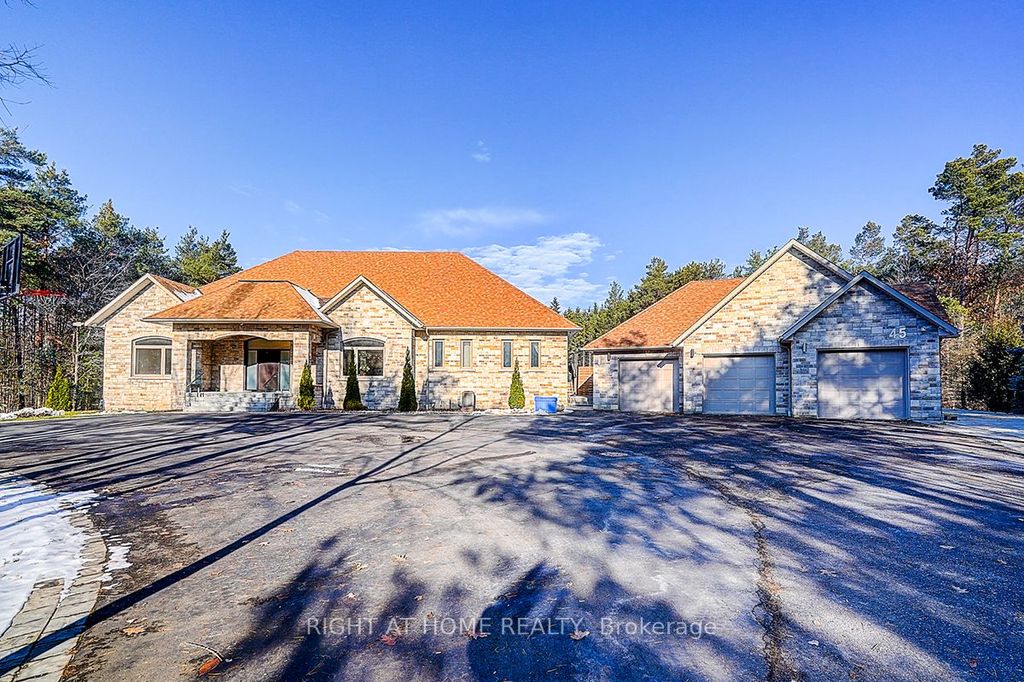 Photo of 45 Loggers Trail, Whitchurch-Stouffville, ON L4A 2L6 (MLS # N12960908)