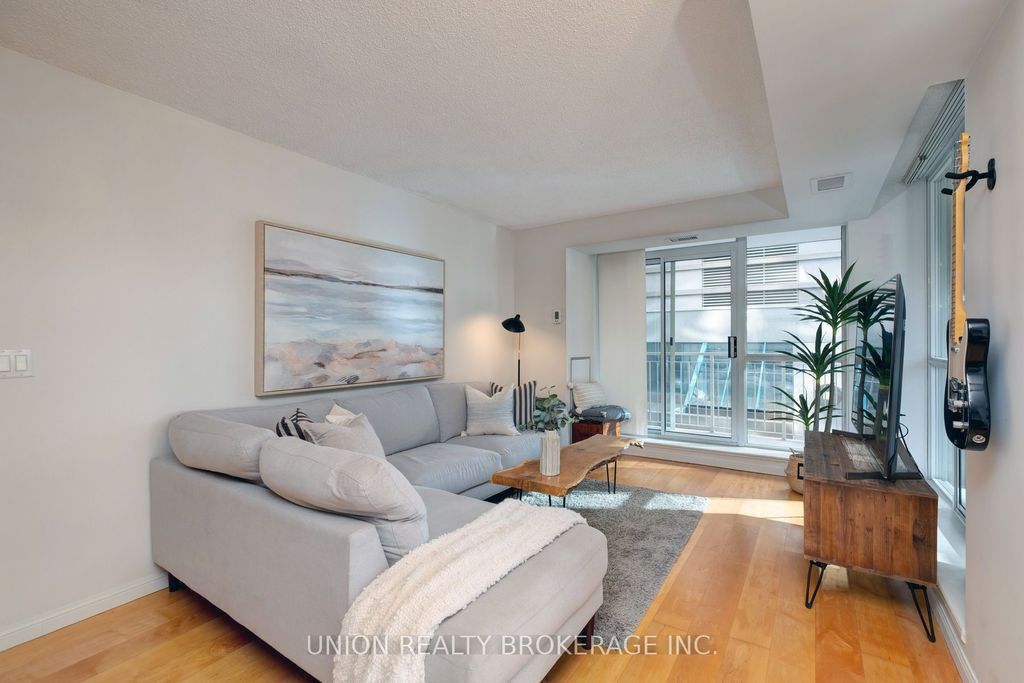 Photo of 18 Stafford Street #313, Toronto, ON M5V 3W4 (MLS # C12561736)