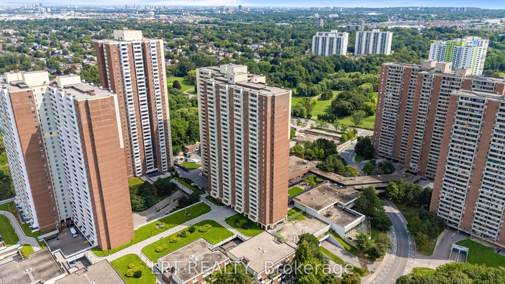 Photo of 5 Massey Square #2811, Toronto, ON M4C 5L6 (MLS # E13694694)