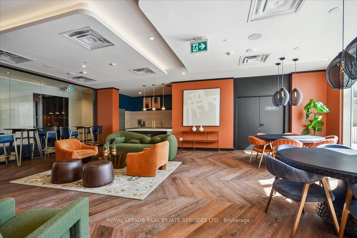 Toronto, ON M8Y 1L1, Canada, 2 Bedrooms Bedrooms, ,1 BathroomBathrooms,Residential,Active,215363