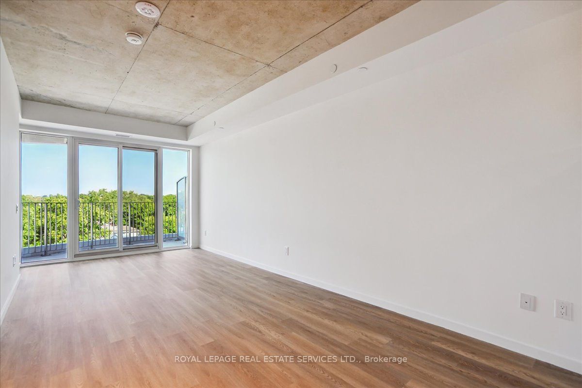 Toronto, ON M8Y 1L1, Canada, 2 Bedrooms Bedrooms, ,1 BathroomBathrooms,Residential,Active,215363