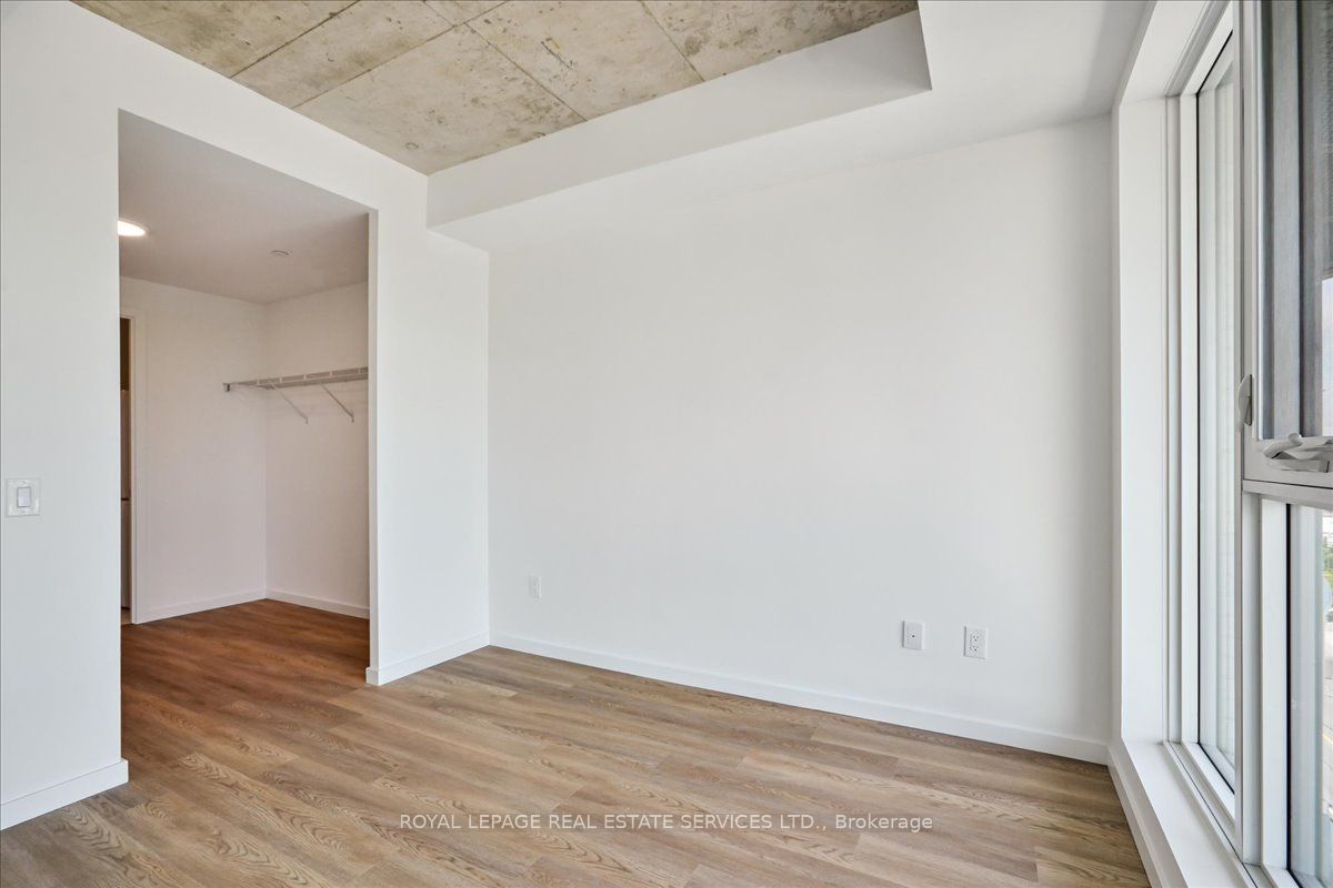 Toronto, ON M8Y 1L1, Canada, 2 Bedrooms Bedrooms, ,1 BathroomBathrooms,Residential,Active,215363