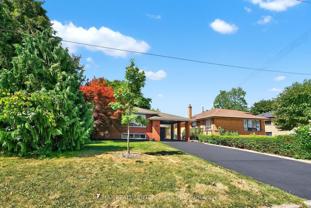 Photo of 16 Warbeck Place, Toronto, ON M9R 3C3 (MLS # W12412433)