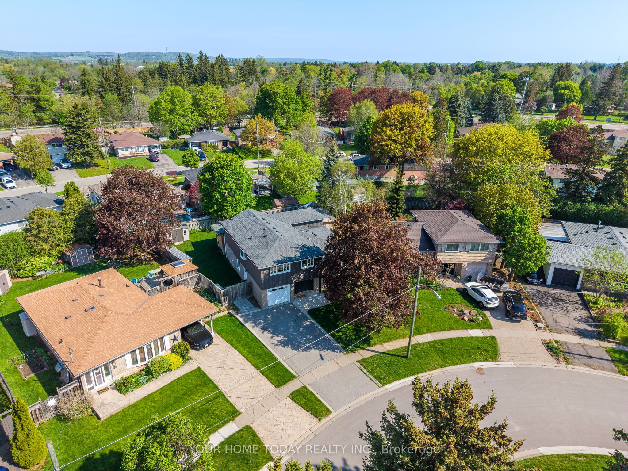39 Eleanor Crescent