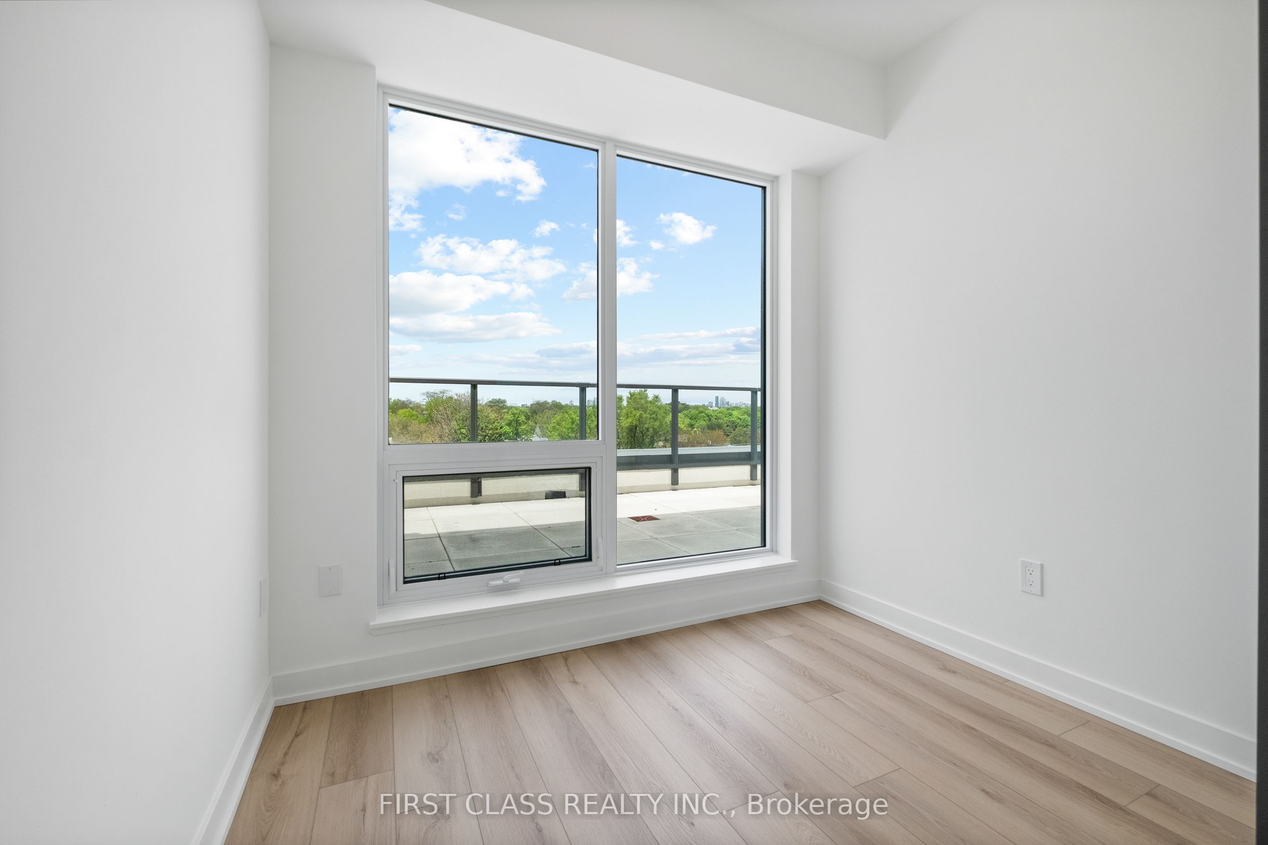 5 Lakeview Avenue 516