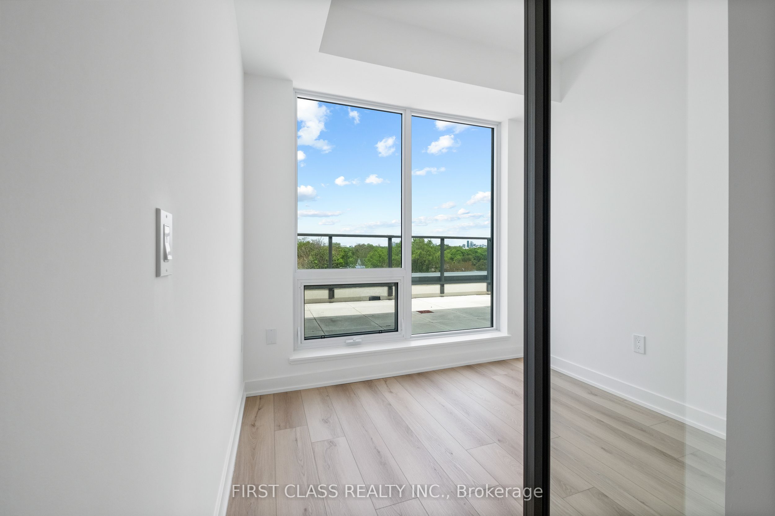 5 Lakeview Avenue 516