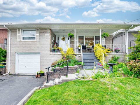 3623 Queenston Drive Mississauga ON L5C 2G9
