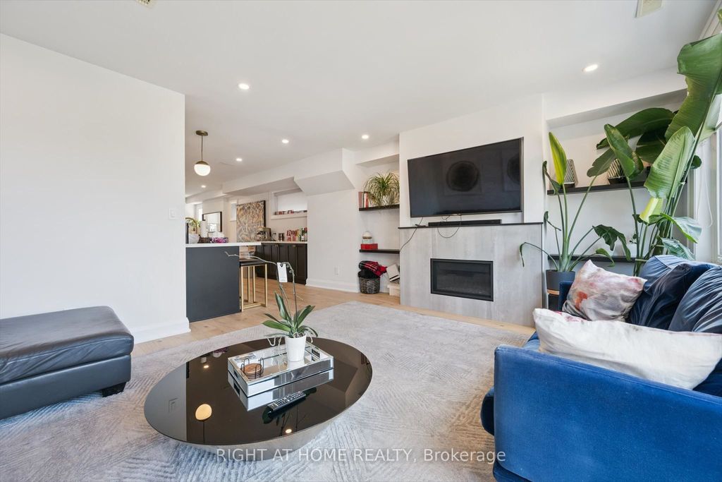 Photo of 814 Coxwell Avenue, Toronto, ON M4C 3E6 (MLS # E13029938)