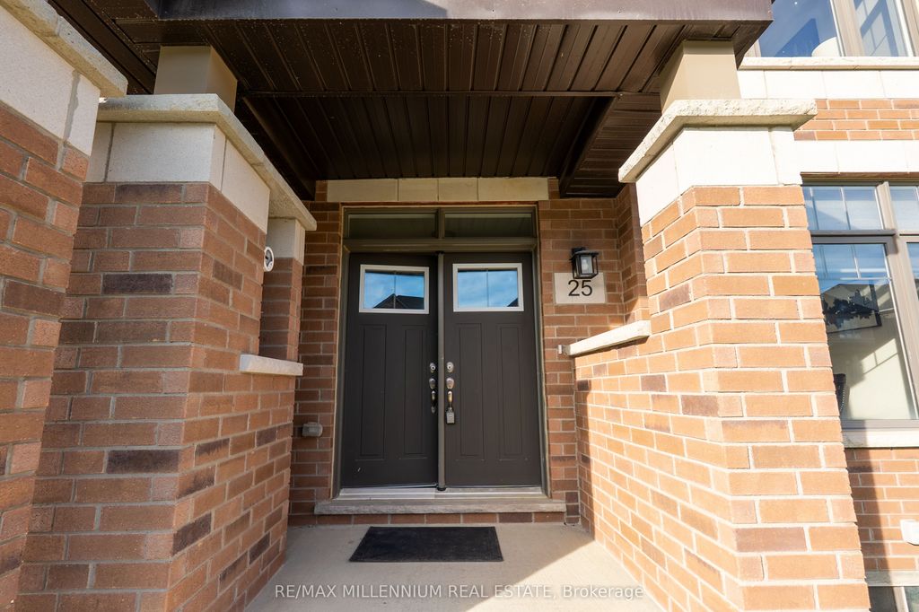 Photo of 25 Lipscott Drive, Caledon, ON L7C 4J7 (MLS # W13020666)