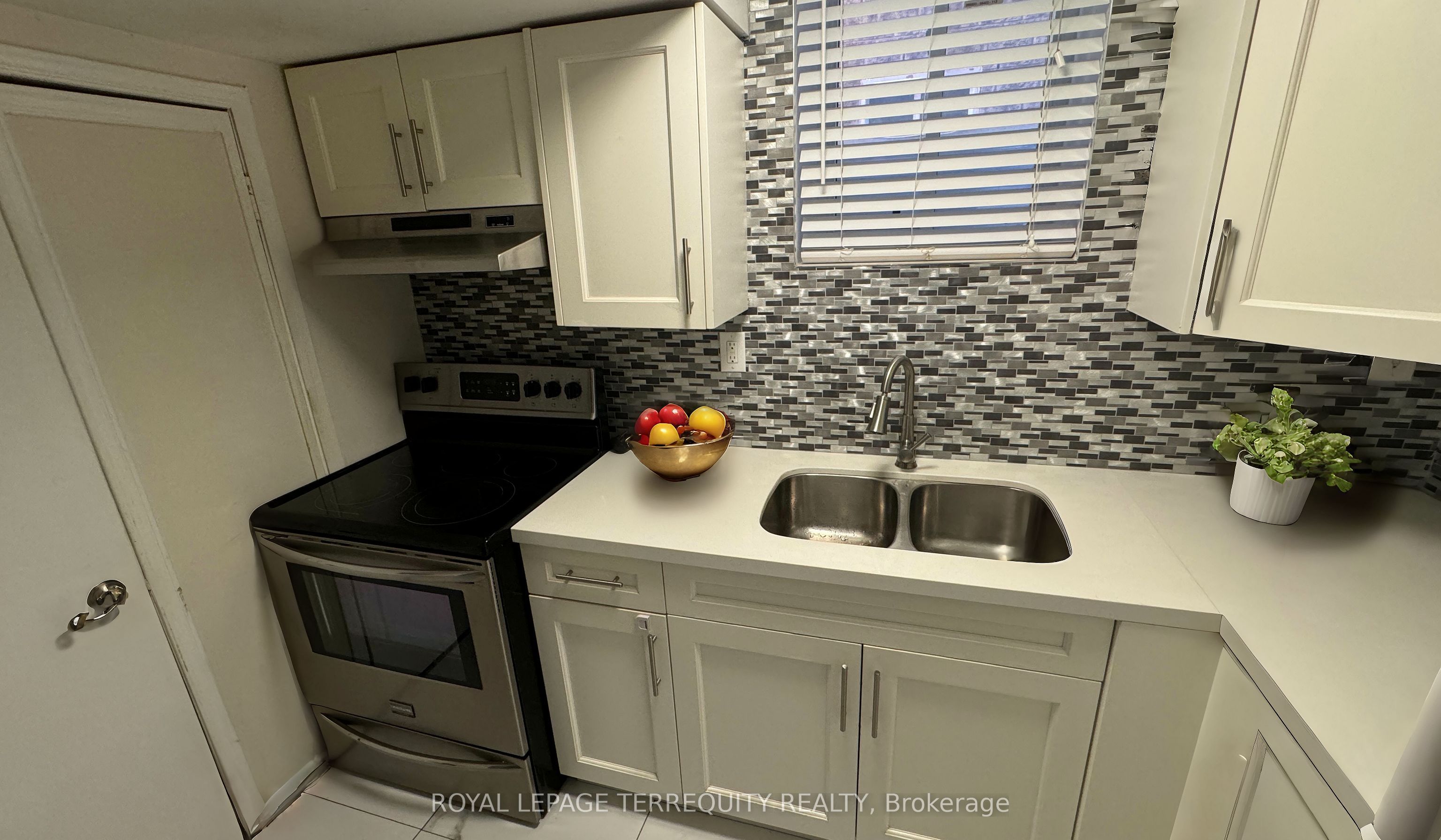 5464 Tenth Line W BSMT