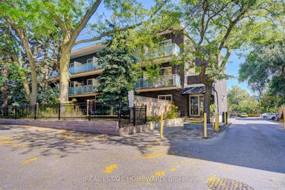 123 Woodbine Avenue 322 Toronto ON M4L 3V8