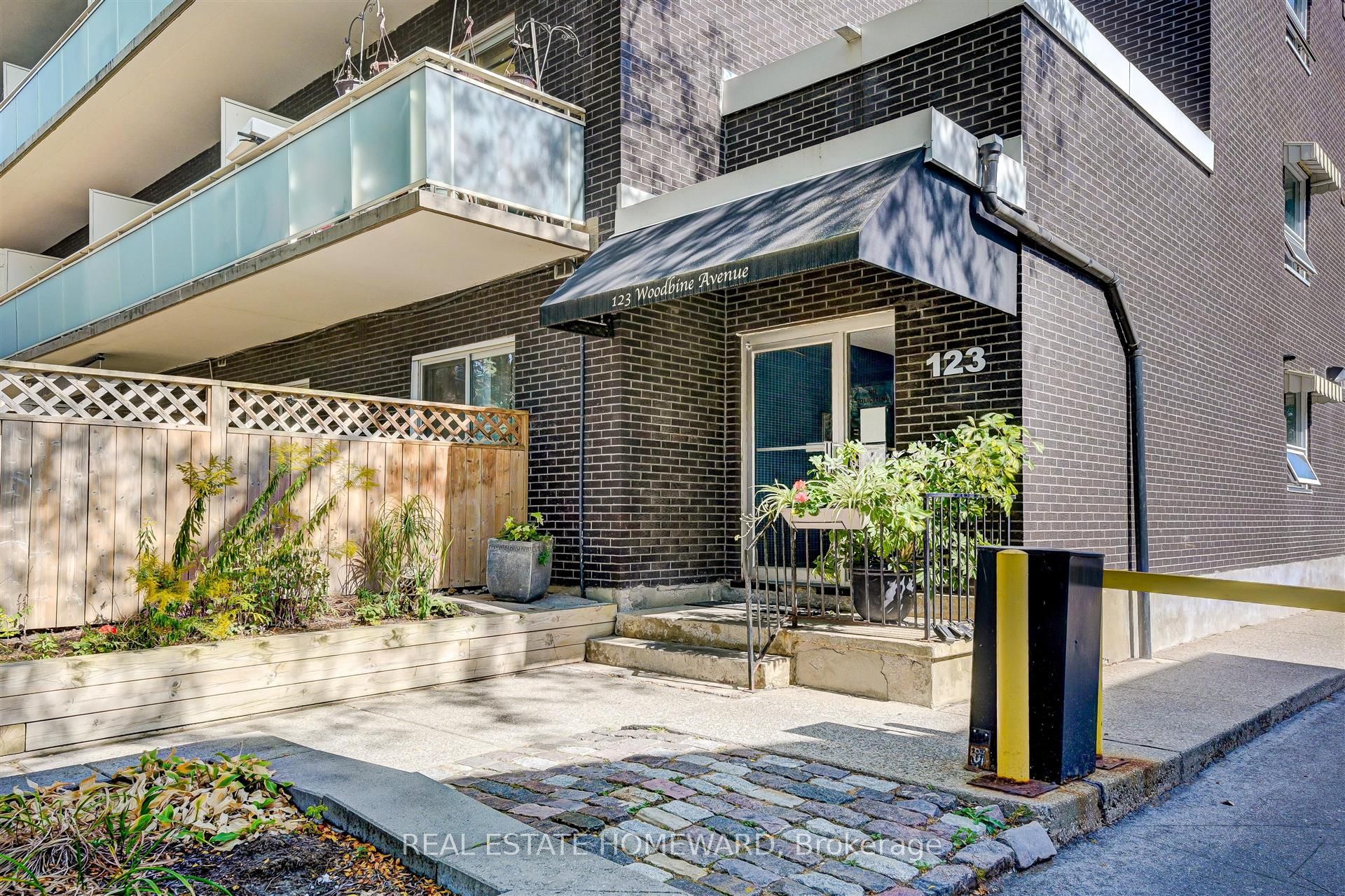 123 Woodbine Avenue 322
