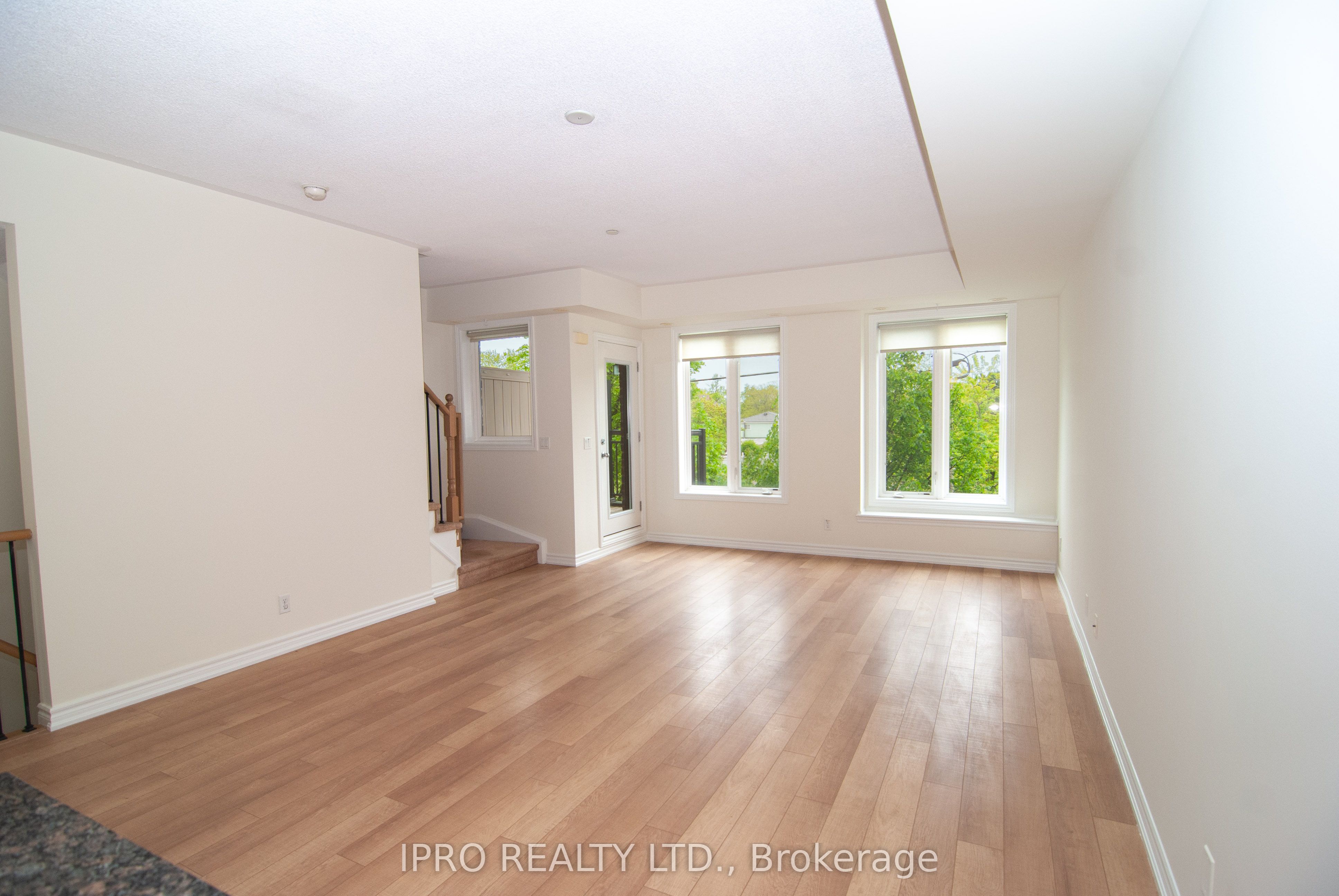 50 Carnation Avenue 146