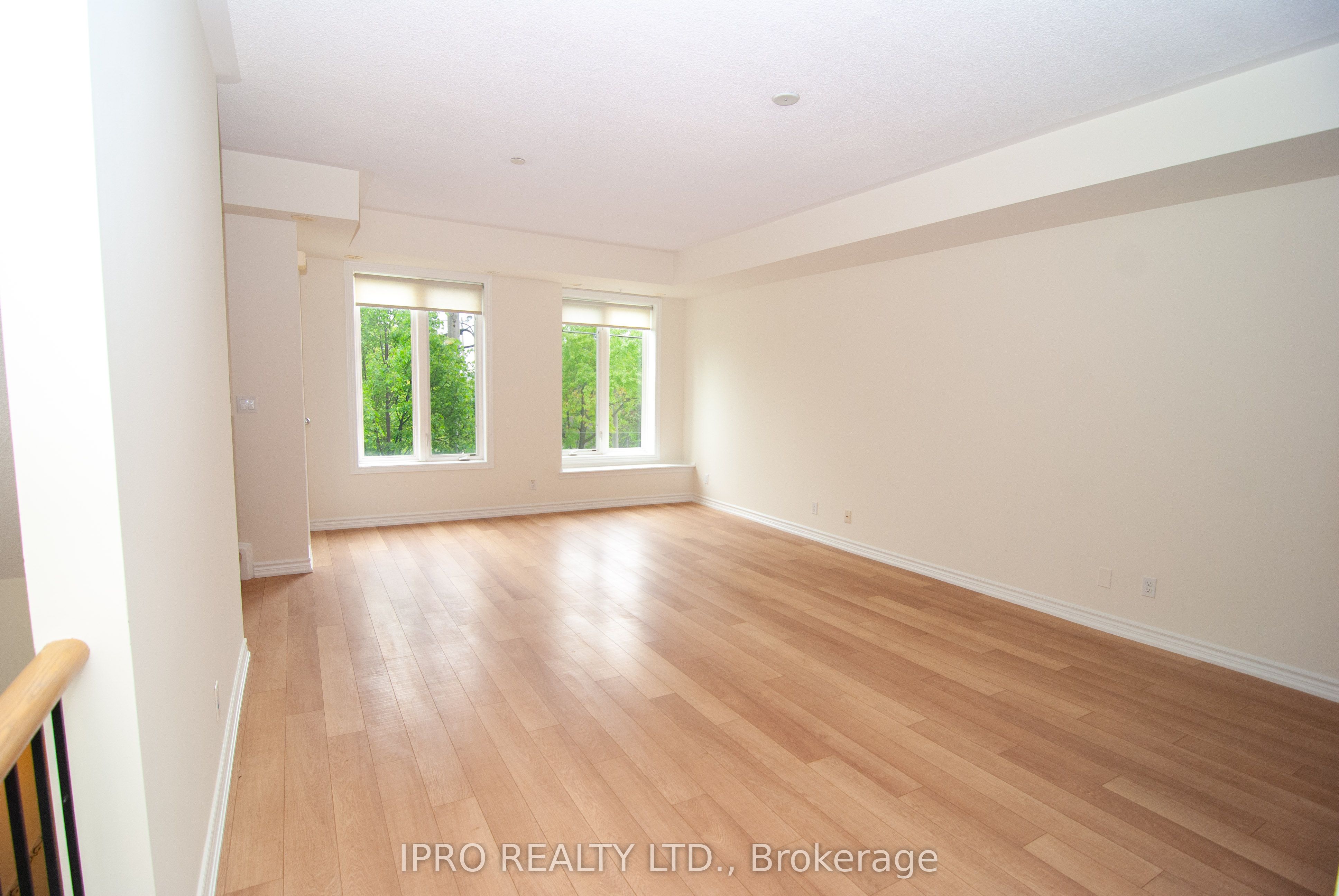 50 Carnation Avenue 146
