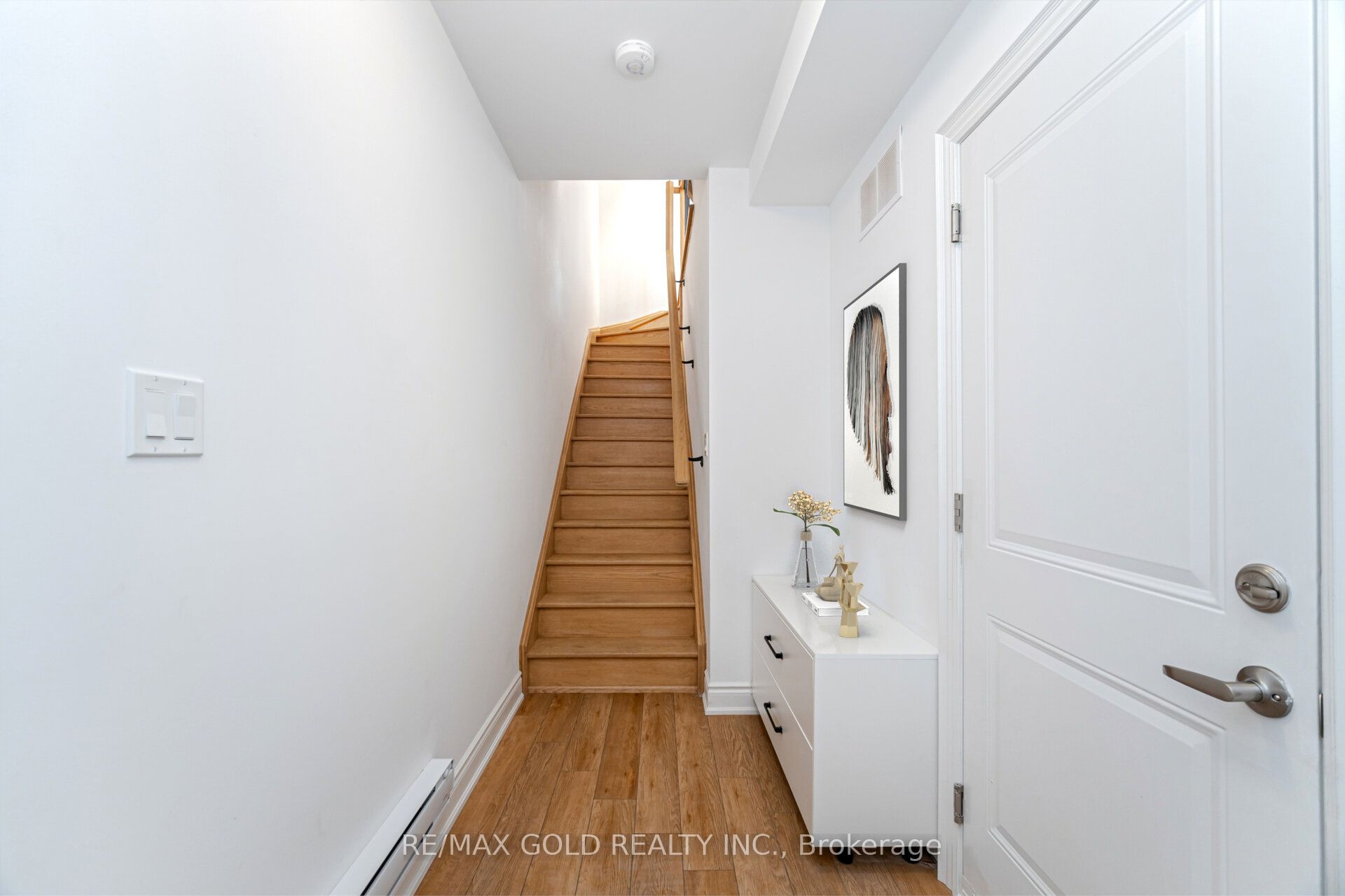 56 Lunar Crescent 172