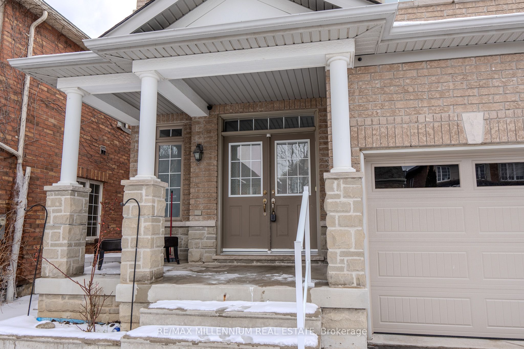 87 Warbler (Main & 2nd Floors) Avenue