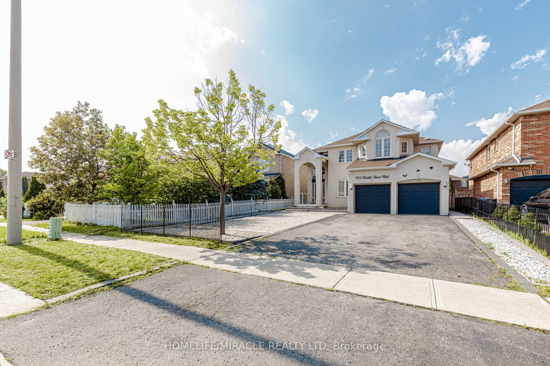 955 Bristol Road W