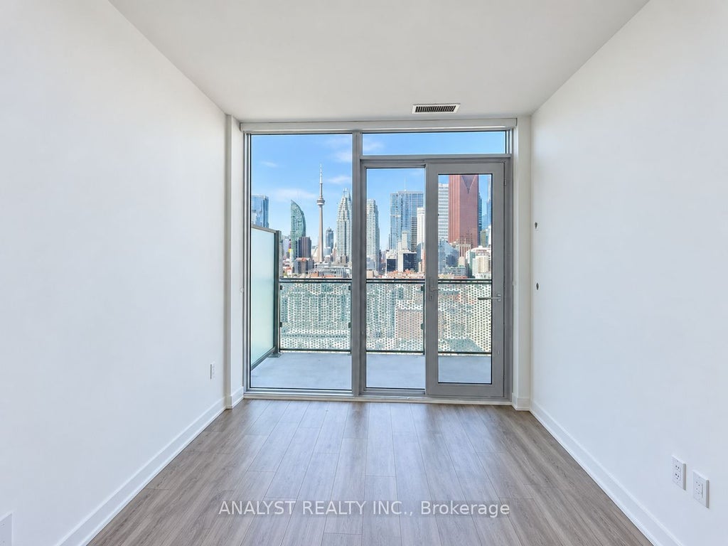 Photo of 135 Lower Sherbourne Street #1956, Toronto, ON M5A 1Y4 (MLS # C13770096)