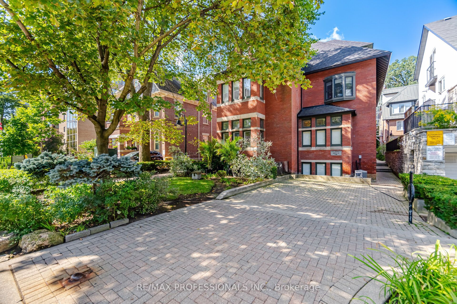 228 St George Street 10