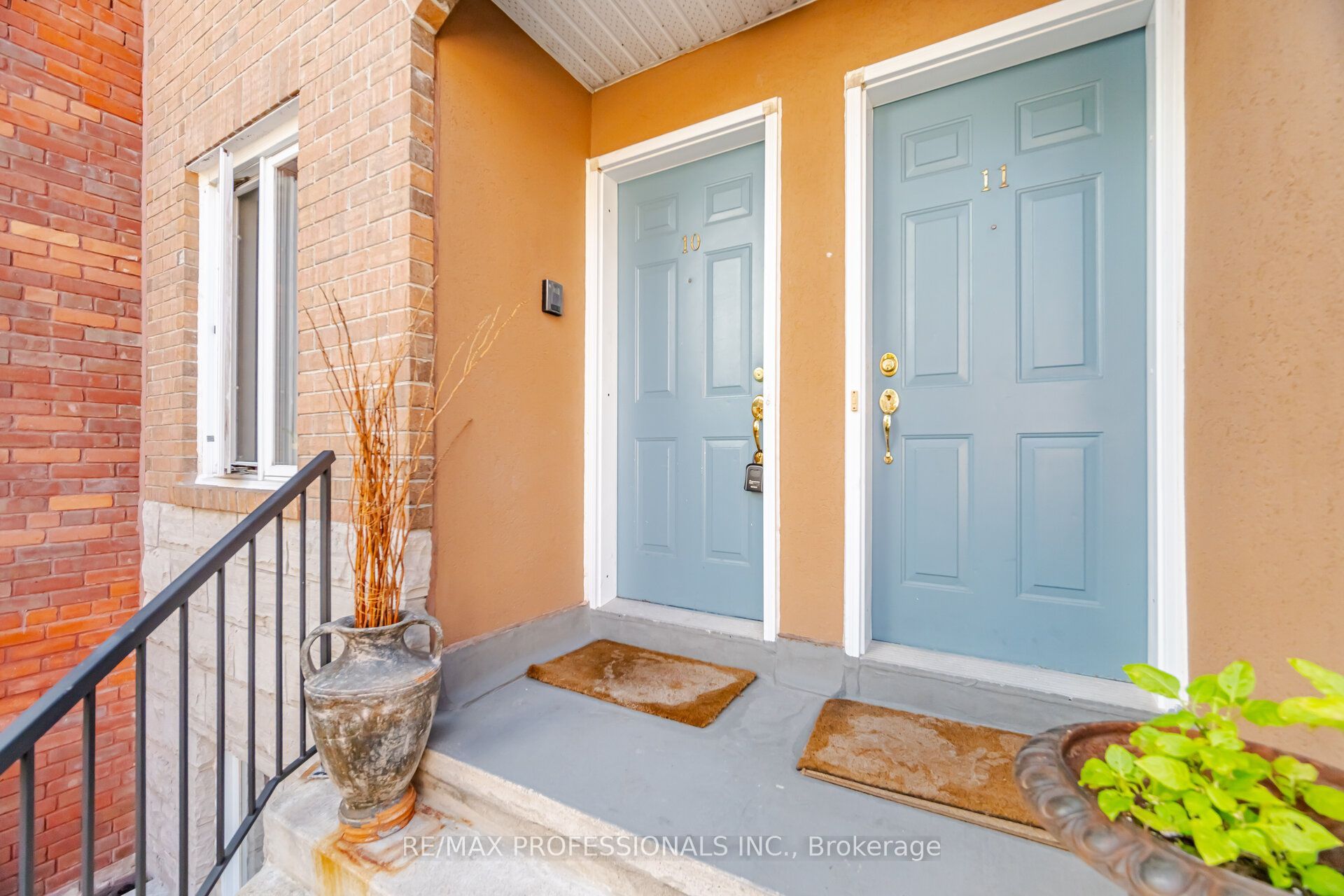 228 St George Street 10