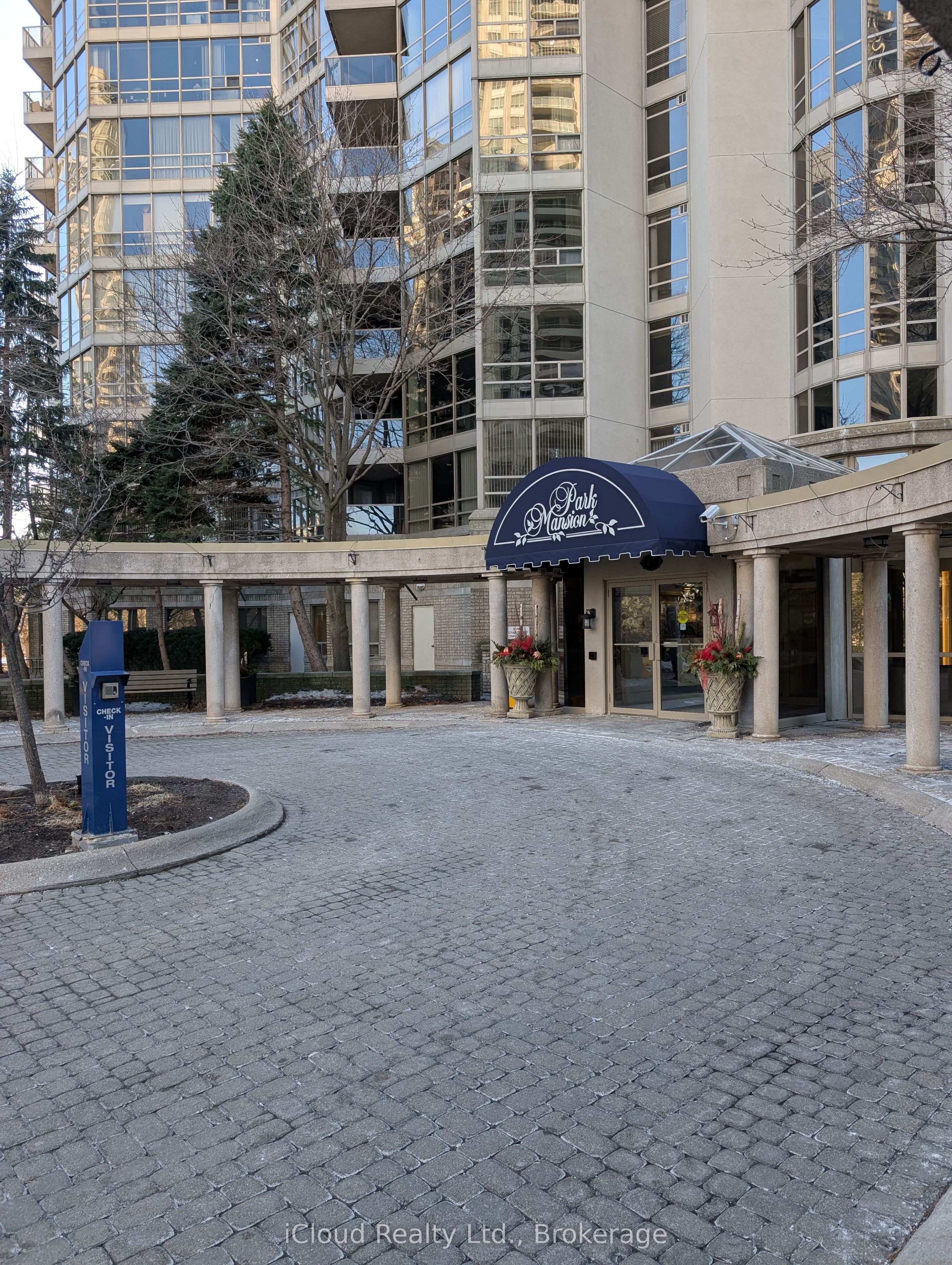 45 Kingsbridge Garden Circle 1003