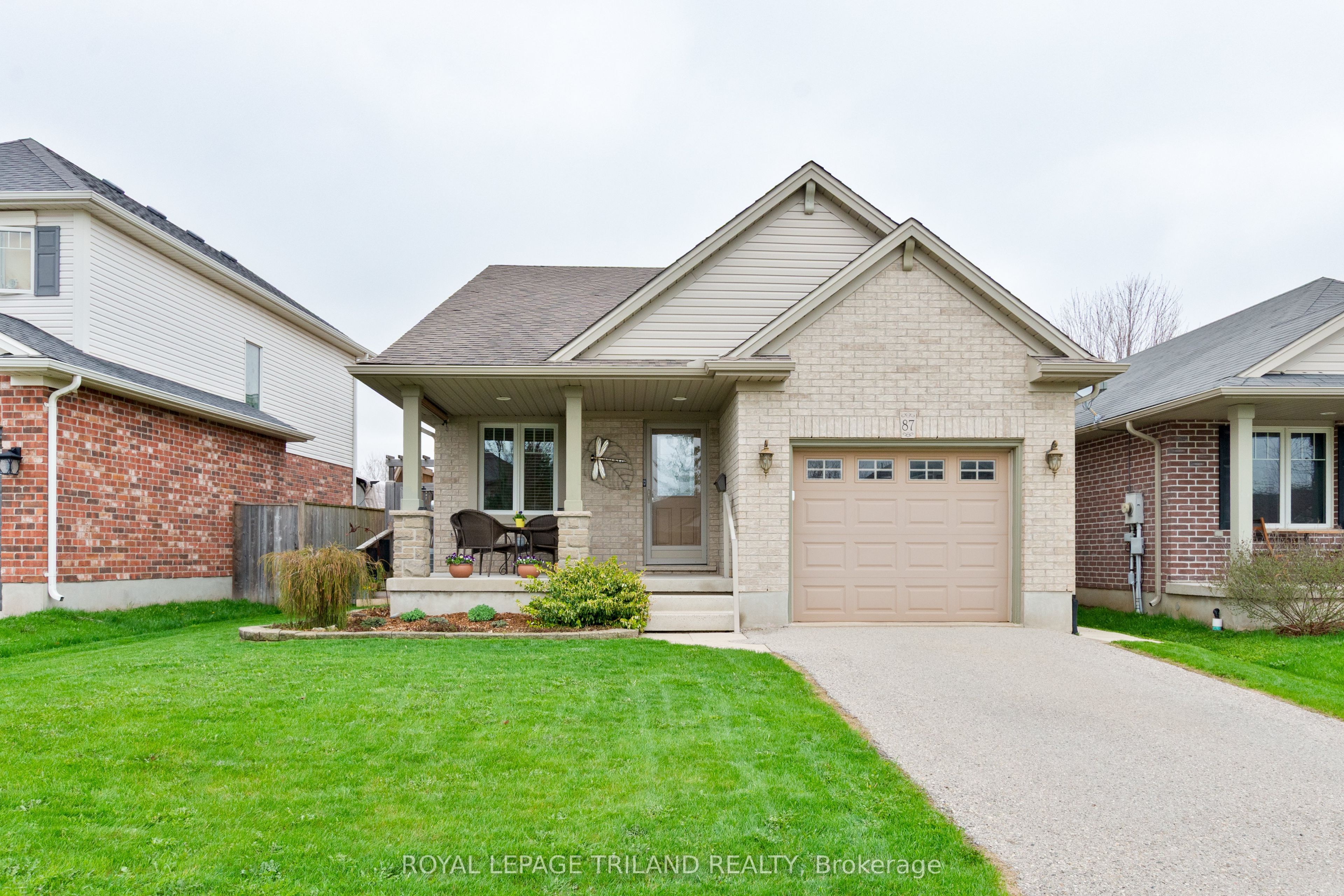 Photo 1 of 39 — 87 Pine Valley Drive, St. Thomas, ON N5P 1E2