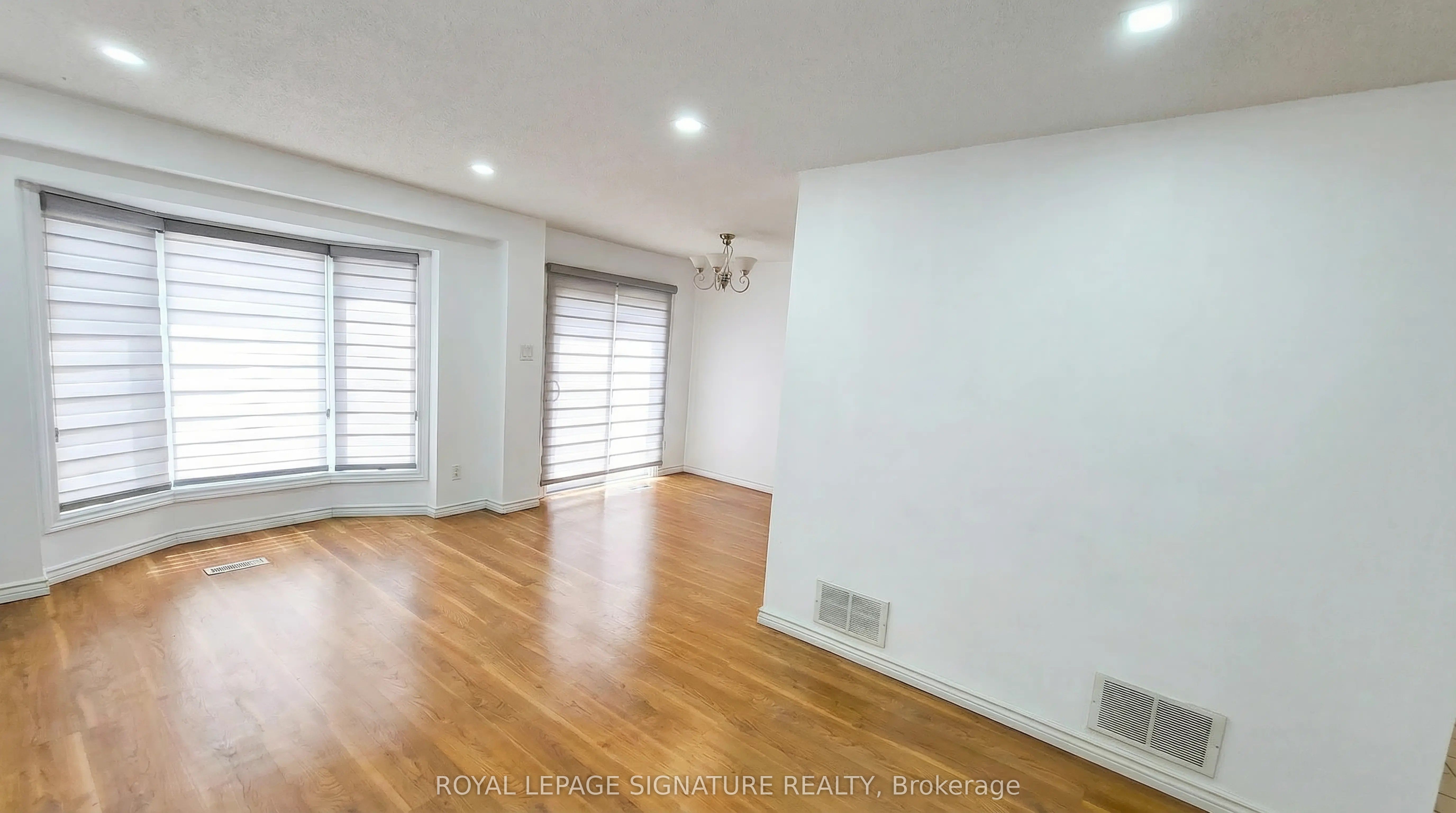 1039 Cedarglen Gate 15