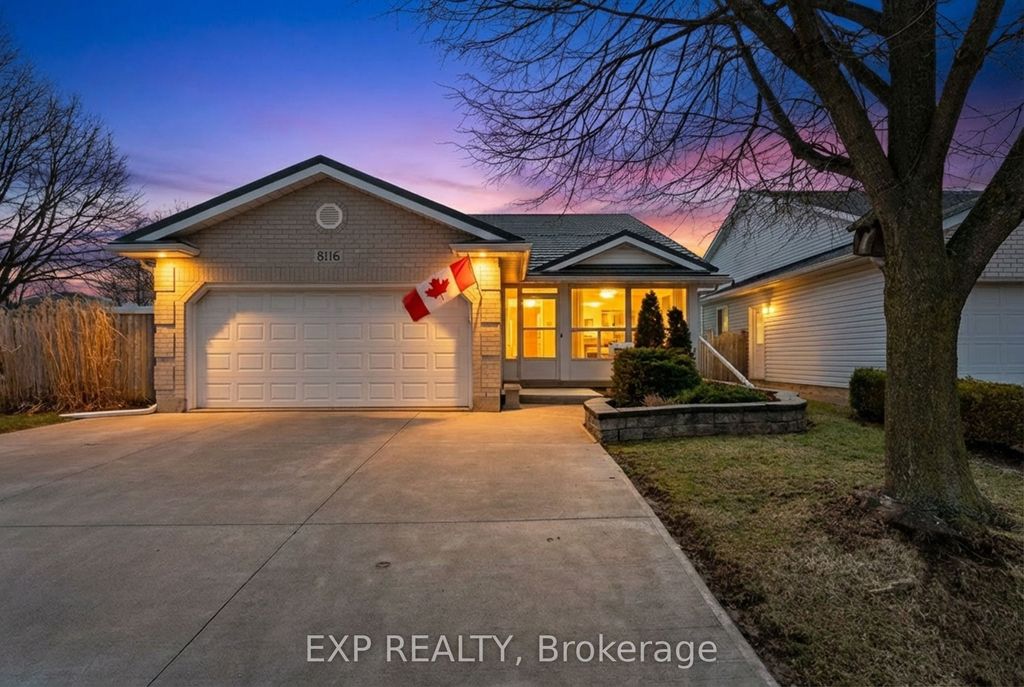 Photo of 8116 Woodsview Crescent, Niagara Falls, ON L2H 3G3 (MLS # X12881288)