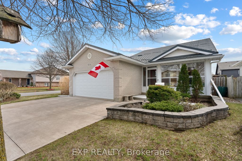 Photo of 8116 Woodsview Crescent, Niagara Falls, ON L2H 3G3 (MLS # X12881288)