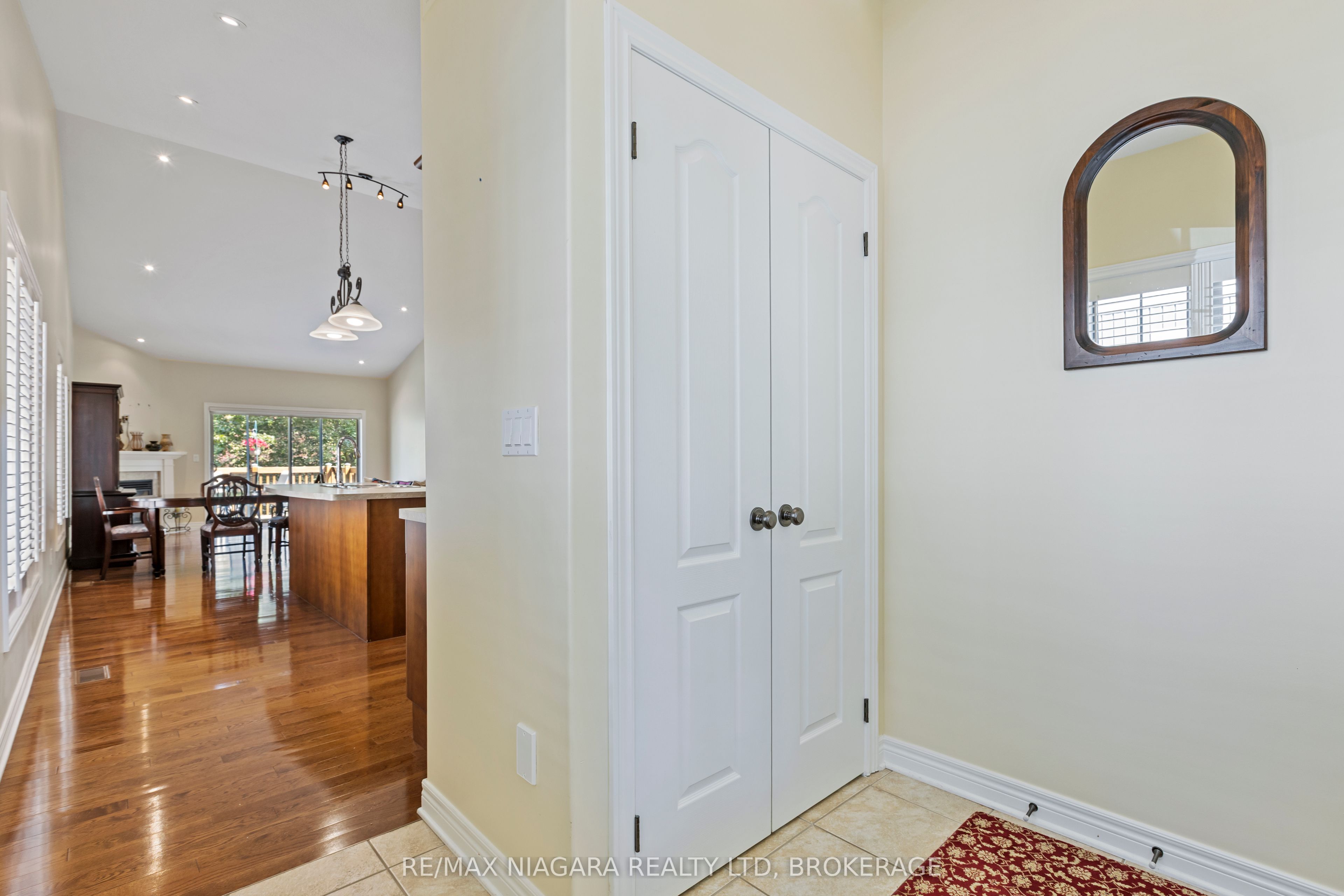1398 Pelham Street 33