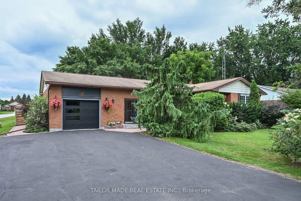 Photo of 171 Murphy Road, Essa, ON L3W 0A2 (MLS # N13690182)