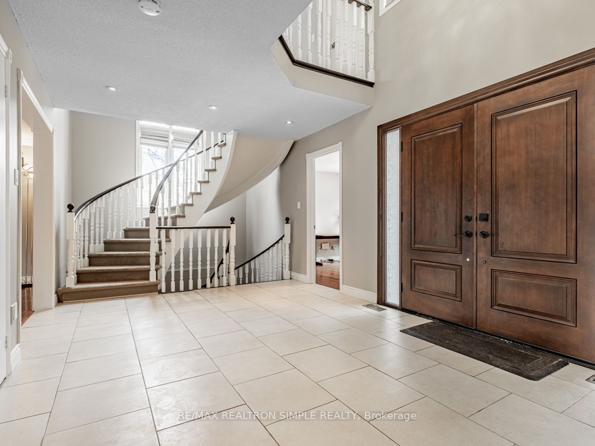 90 Treegrove Circle