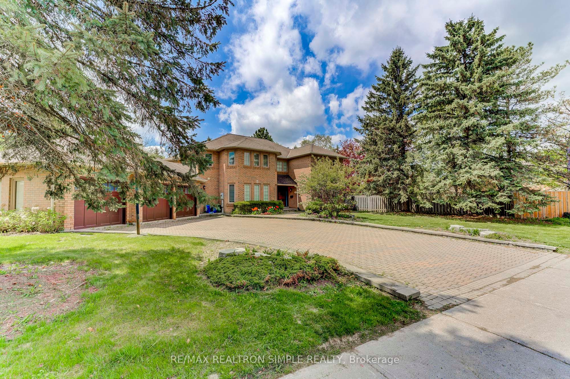 90 Treegrove Circle