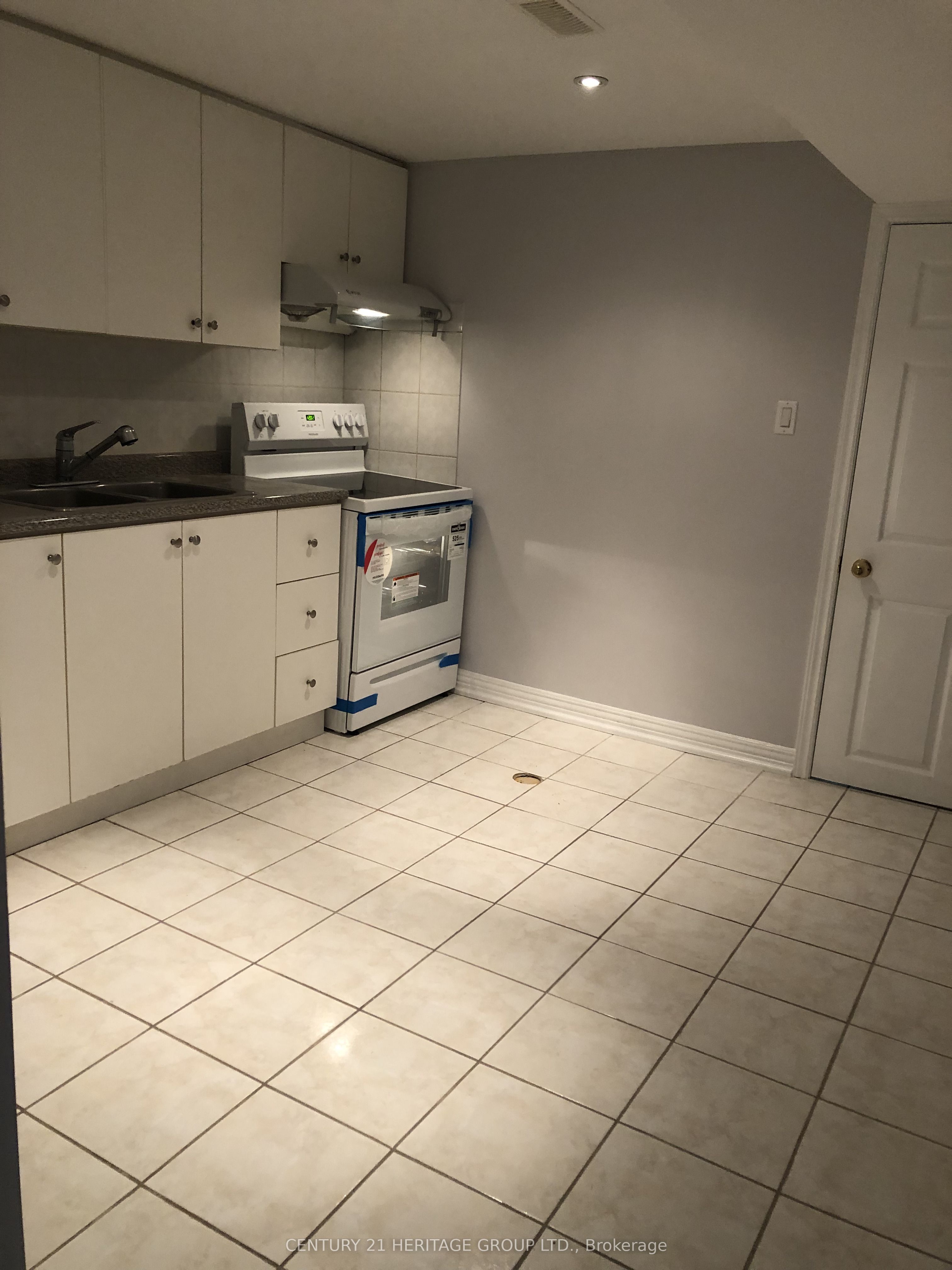 16 Cartmel Drive Apt 1 B1